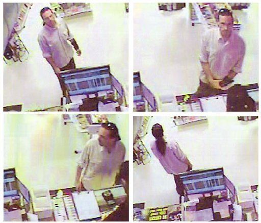 EU: dice que es inspector de pornografia, exige videos