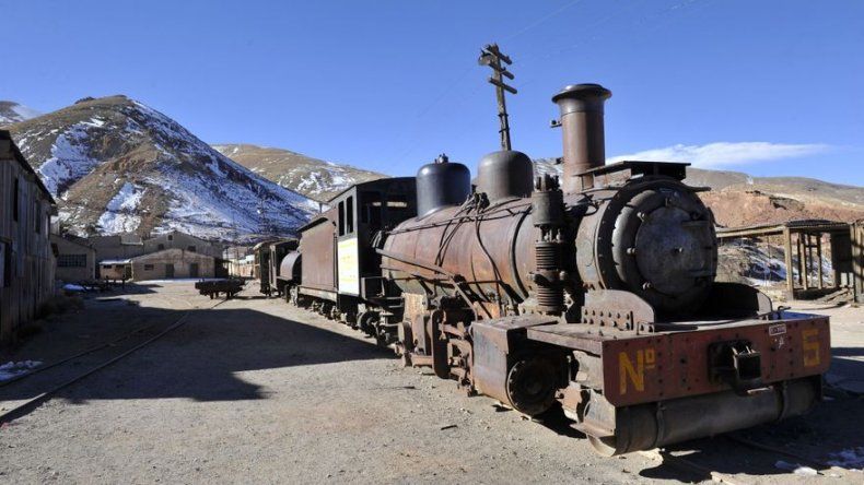 Gobierno boliviano teme desplome de Cerro Rico, donde operan 12.000 mineros