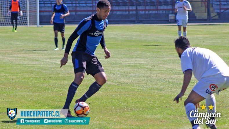 Gaby Torres suma sus primeros minutos con Huachipato