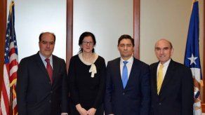 EE.UU. y enviados de Guaidó conversan sobre siguientes pasos en Venezuela