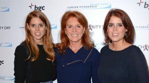 Sarah Ferguson enseña a sus hijas a través de sus propios errores