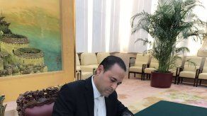 Francisco Escobar presenta Cartas Credenciales como embajador de Panamá ante China