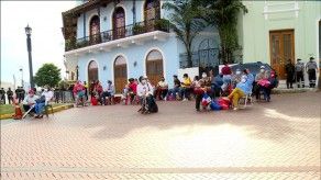 Afectados por dietilenglicol protestan, exigen certificaciones de salud