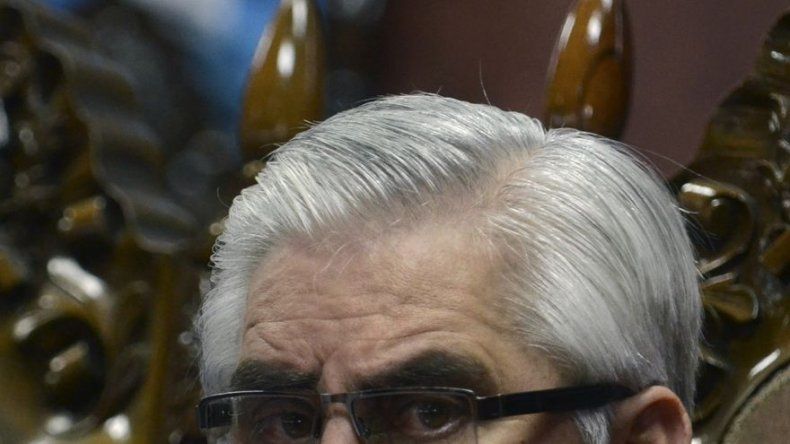 Detienen en EEUU a magistrado guatemalteco acusado en caso FIFA