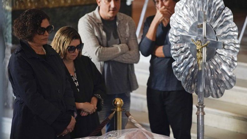 Brasil llora a Joao Gilberto en funeral en Río de Janeiro
