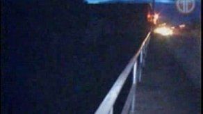 Automóvil cae a río Tocumen