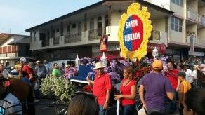 Tamborito y mucha alegría en paseo de Santa Librada