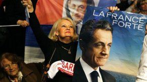 Sarkozy mejora en sondeos sobre elección presidencial de Francia