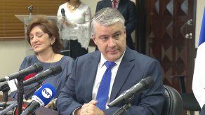 De La Guardia presenta informe de gestión tras anunciar su renuncia