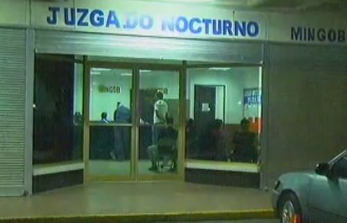 Confuso incidente entre escolta de ministro Ferrufino y jóvenes