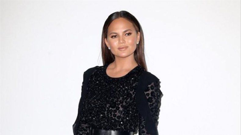 Chrissy Teigen está deseando conocer al tercer retoño de Kim Kardashian