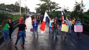 Padres de familia protestan para exigir construcción de escuela en El Giral