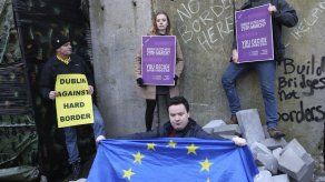 May enfrenta semana difícil en el Parlamento por el Brexit