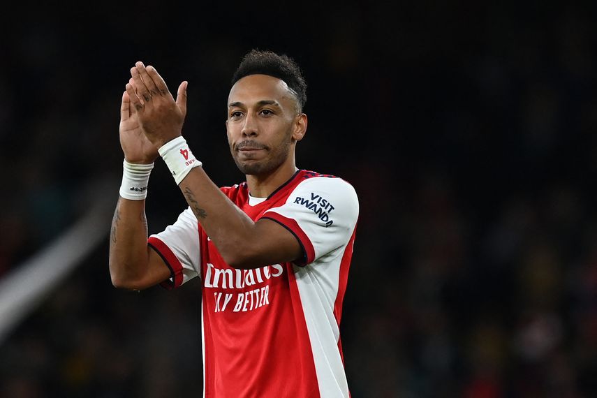 Aubameyang y Arsenal se separan de mutuo acuerdo