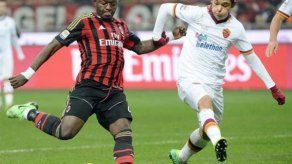 Roma empata 2-2 con Milan y queda a cinco puntos del líder Juventus