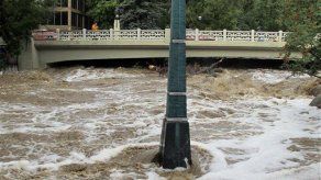Inundaciones fuerzan más evacuaciones en Colorado