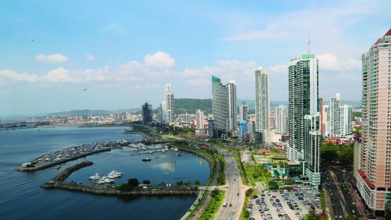 FMI baja a 5,1 % previsión de crecimiento de Panamá en 2017 pero es optimista