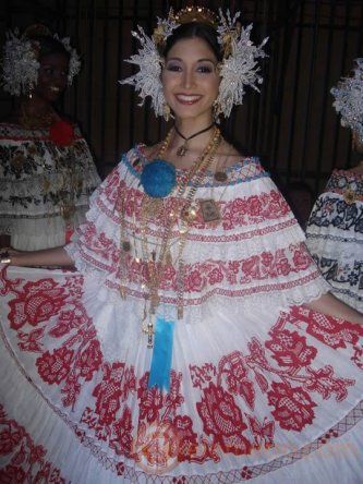 Detrás de la gala típica