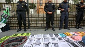 Presidente de Guatemala suspende polémico desfile militar