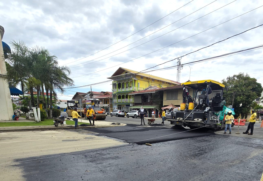MOP avanza y alcanza 92 % de asfaltado interno
