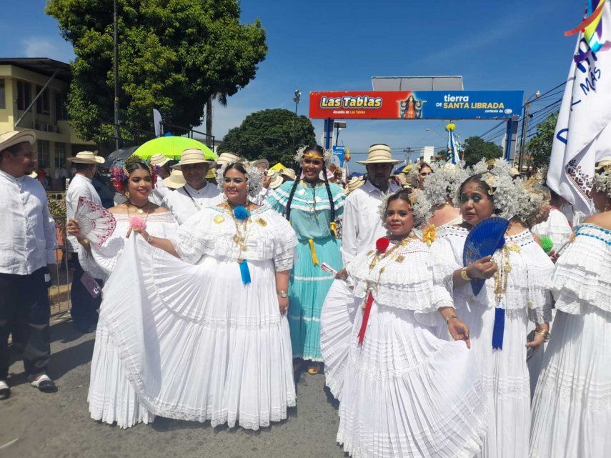 Desfile de las Mil Polleras 2024: El folklore y tradición se apoderó de Las Tablas. Foto/ Kathy Caicedo.