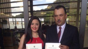 Athenas Athanasiadis recibe credencial como diputada del 4-5