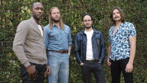 Amigos mantienen vivo el legado de Avicii con “TIM”