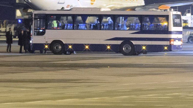 Estadounidenses liberados por Irán llegan a Suiza antes de volar a Alemania