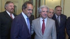 Scioli visita a Vázquez y habla de integración Argentina-Uruguay