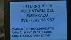 Mujeres extranjeras que residan un año en Uruguay podrán abortar