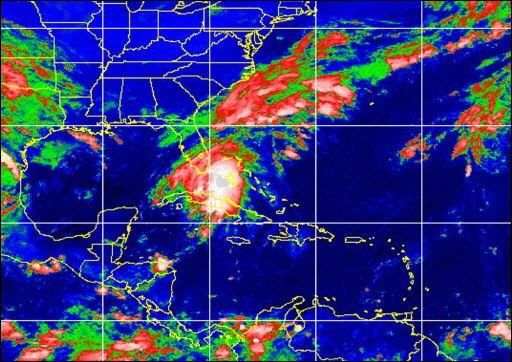 Tormenta Fay atraviesa Cuba y se dirige a EU