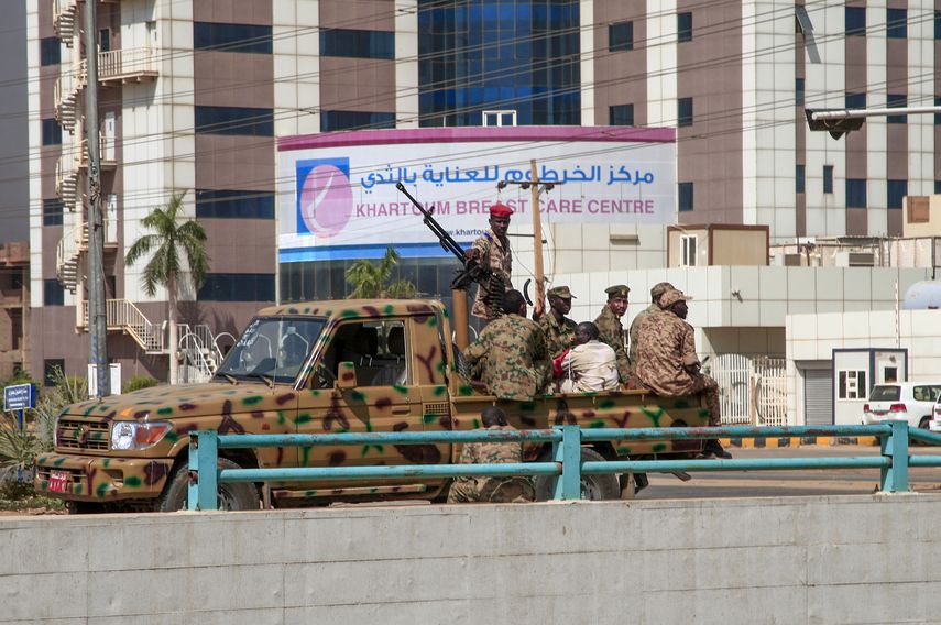 Las fuerzas de seguridad sudanesas se despliegan en la capital