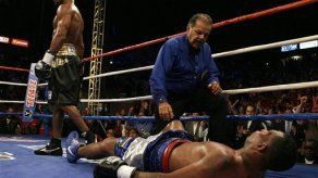 Mosley noquea a Mayorga en el último segundo de combate