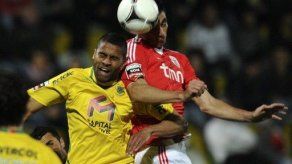 El Benfica derrota 1-2 al Paços Ferreira y se asegura