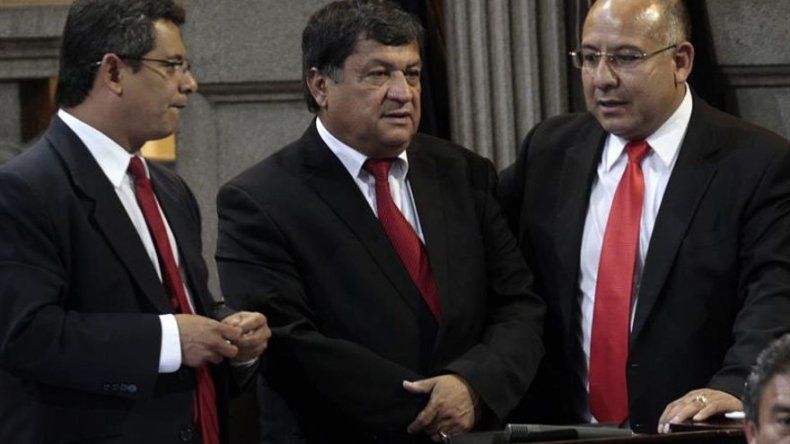 Piden retirar inmunidad a diputado que investiga a Pérez Molina