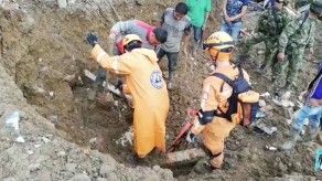 Cifra de cuerpos recuperados tras derrumbe en Colombia asciende a 30