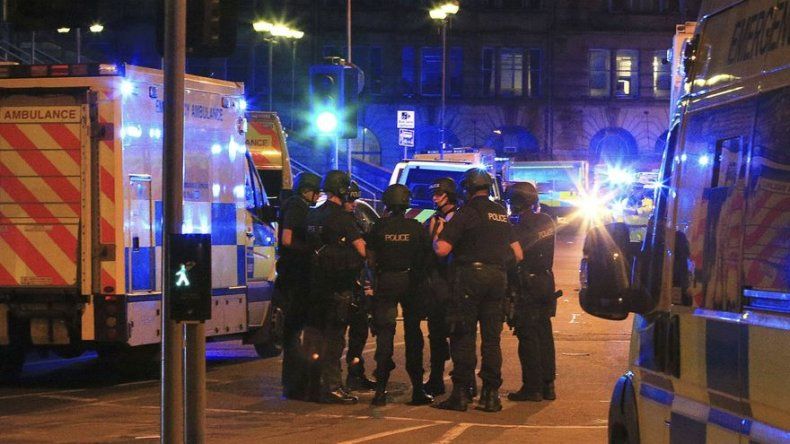 La estrella del pop Ariana Grande dijo estar destrozada tras el ataque