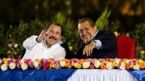 Ortega felicita a Chávez por su recuperación y triunfo electoral