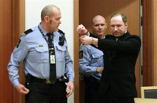 Autor de matanza en Noruega dice que merece un premio