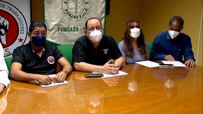 Representantes de los gremios de la CSS.