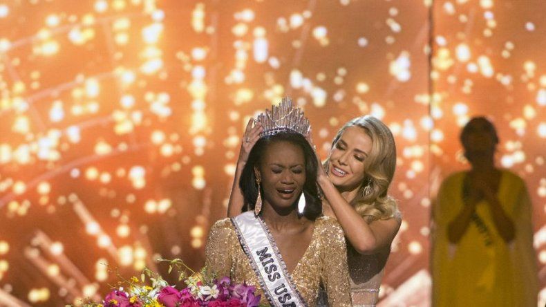 Una oficial del ejército de EEUU, coronada Miss USA