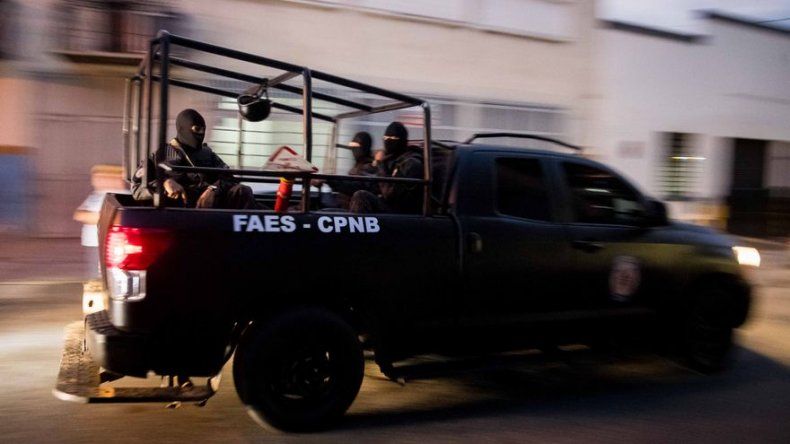 Continúa motín de presos políticos en Caracas y piden revisión de sus casos