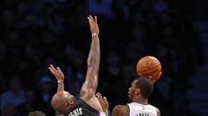 Nets remontan y vencen a Clippers tras dos prórrogas