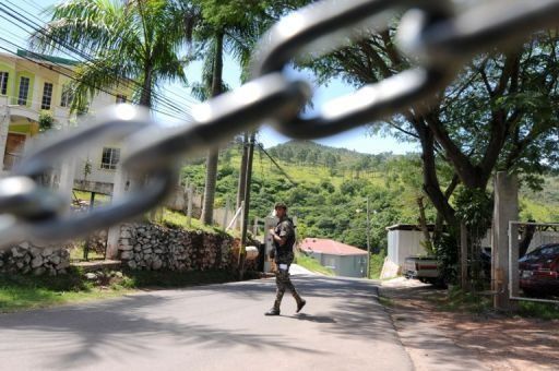 Honduras: explota bomba cerca de residencia Lobo