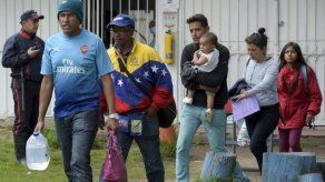 Trescientos venezolanos salen desde Quito en aviones de Plan Vuelta a Patria