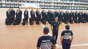 Jóvenes integrantes a la Policía Nacional.