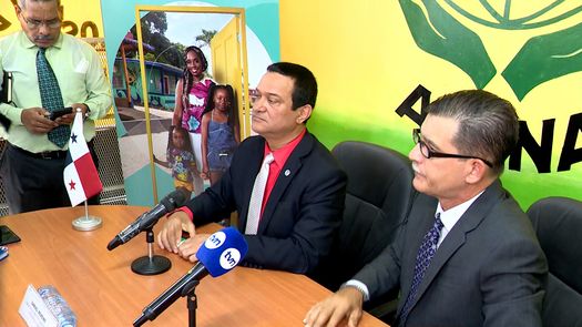 El director del INEC, Samuel Moreno, y el presidente de Arena, Rafael Rodríguez.