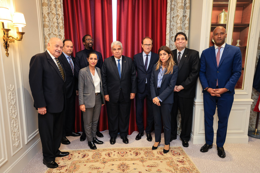 Presidente Mulino se reúne con diputados de Francia