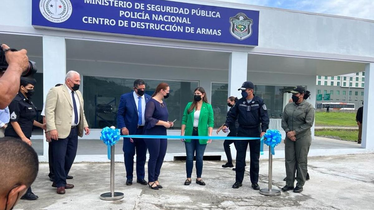 Inauguran Centro De Destrucción De Armas En La Policía Nacional 