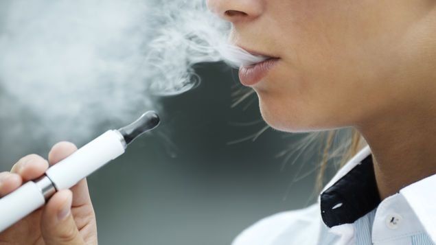 Advierten sobre riesgos para la salud por uso de cigarrillos electrónicos y narguiles